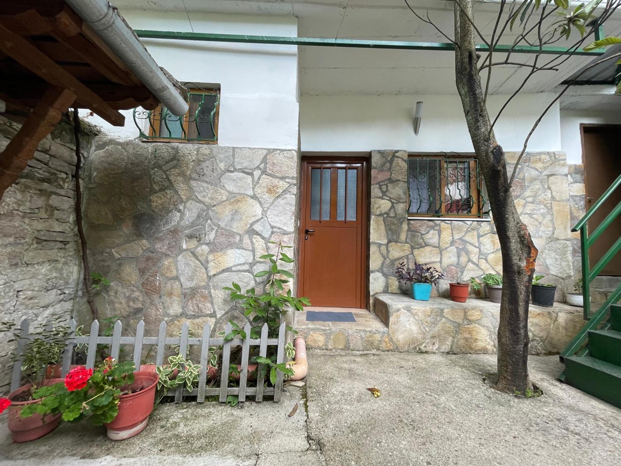 Guest House Bakuli Gjirokastër Exterior foto